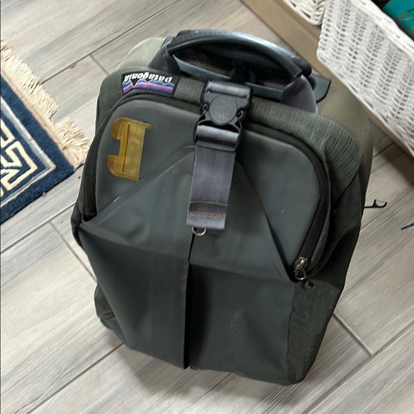 Patagonia wheeler suitcase / carry on bag - Picture 10 of 10